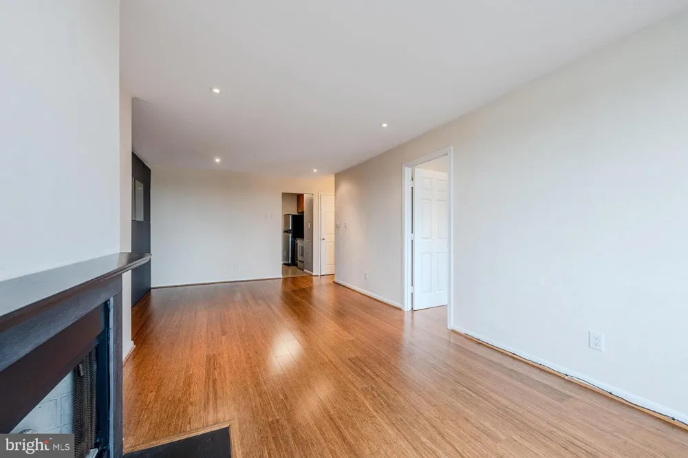 3217 WISCONSIN AVENUE NW #6A Washington, DC 20016