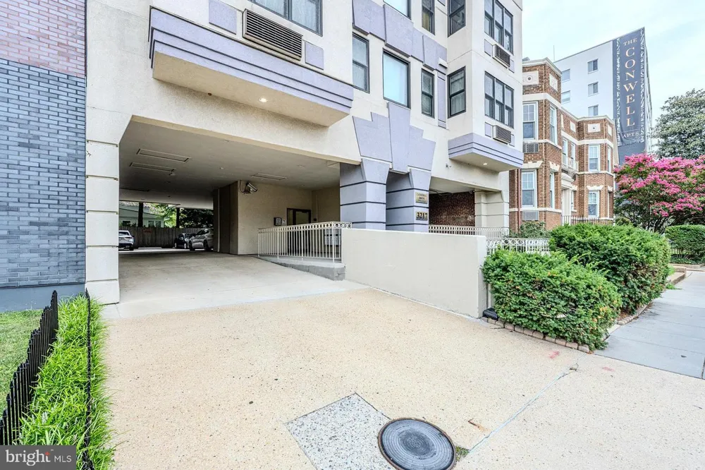 3217 WISCONSIN AVENUE NW #6A Washington, DC 20016