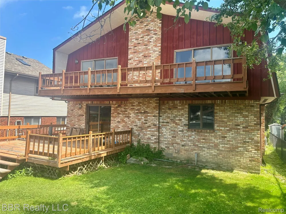 30620 Bayview Gibraltar City, MI 48173