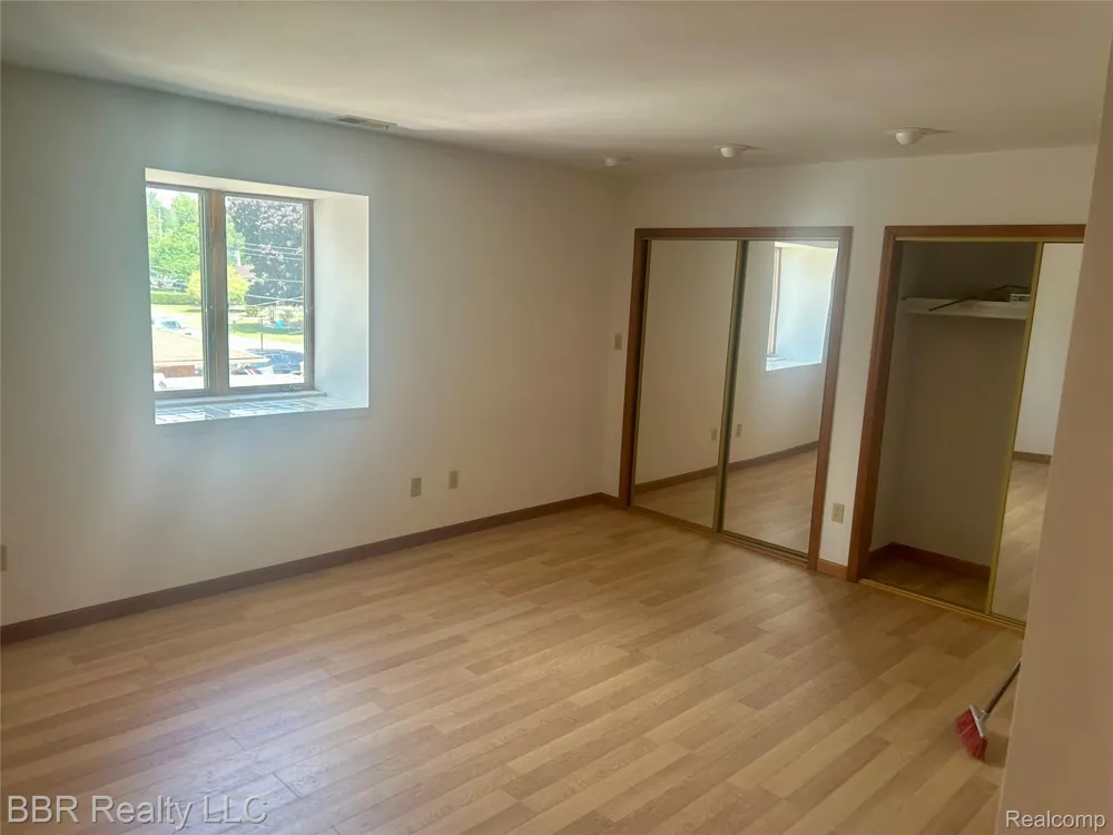 30620 Bayview Gibraltar City, MI 48173