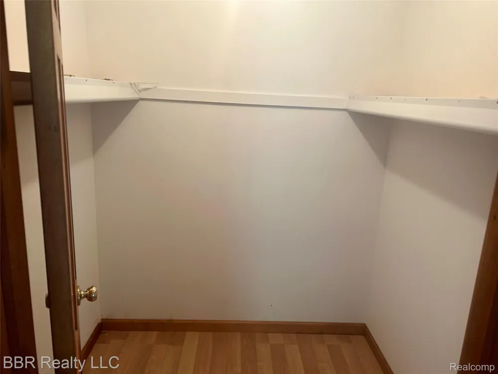 30620 Bayview Gibraltar City, MI 48173