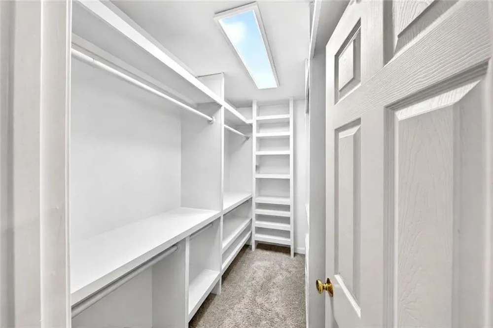 3327 Lathenview Court Alpharetta, GA 30004