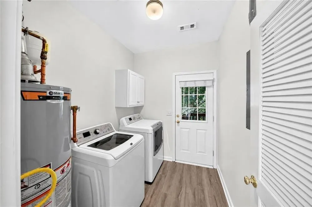 3327 Lathenview Court Alpharetta, GA 30004
