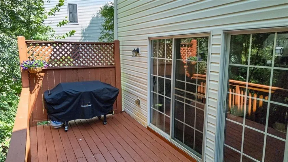 3327 Lathenview Court Alpharetta, GA 30004