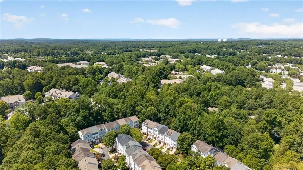 3327 Lathenview Court Alpharetta, GA 30004
