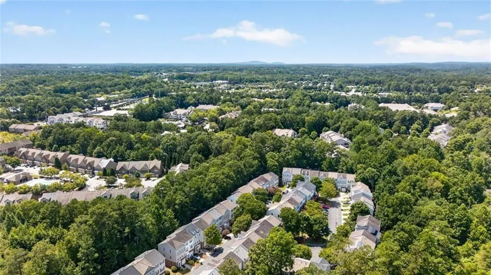 3327 Lathenview Court Alpharetta, GA 30004