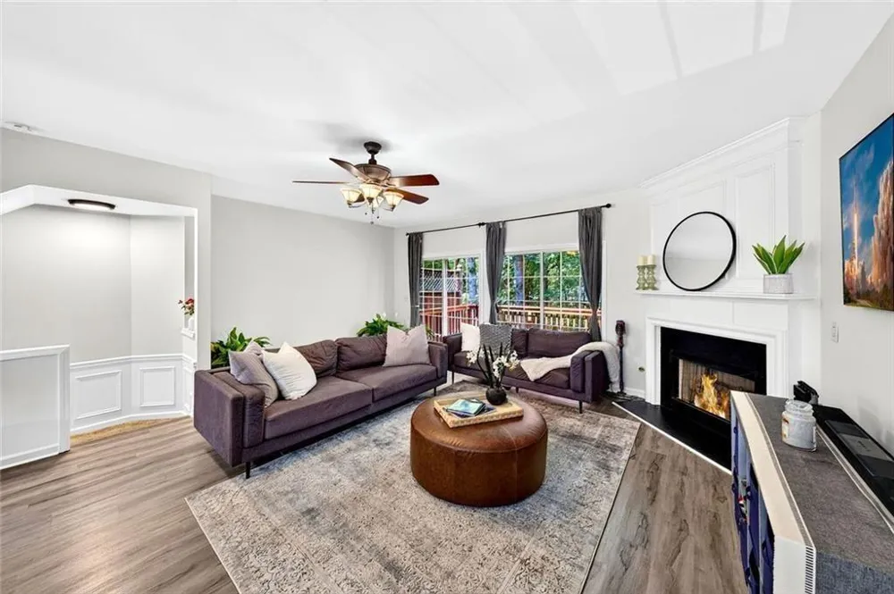 3327 Lathenview Court Alpharetta, GA 30004