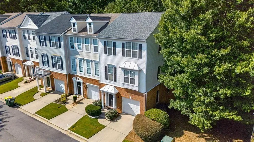 3327 Lathenview Court Alpharetta, GA 30004