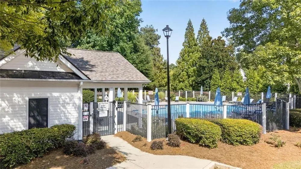 3327 Lathenview Court Alpharetta, GA 30004