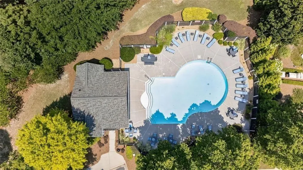 3327 Lathenview Court Alpharetta, GA 30004