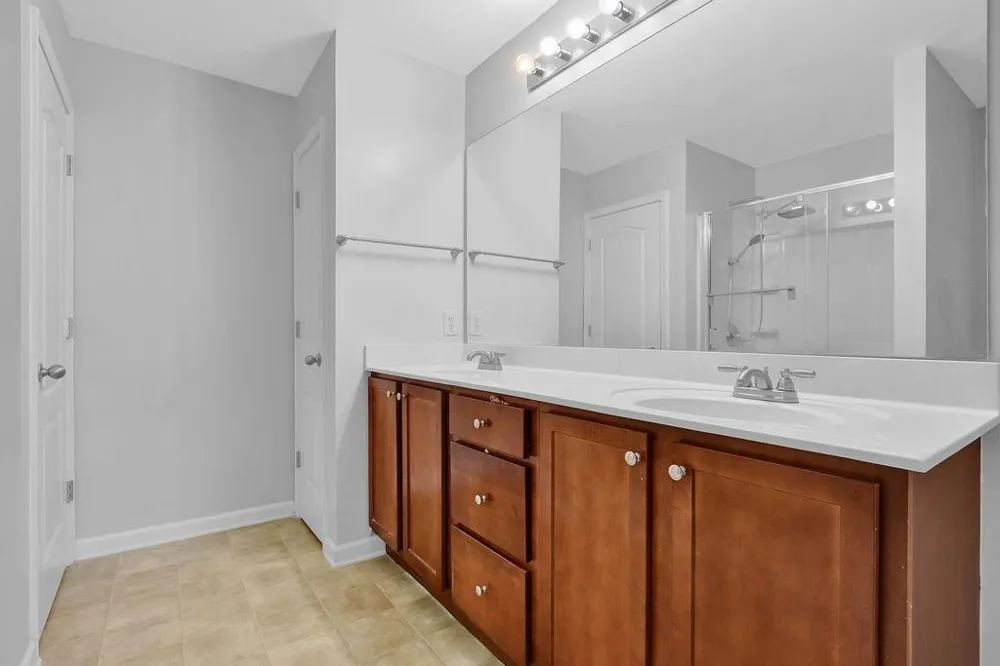 541 Woodland Park Terrace Lawrenceville, GA 30043