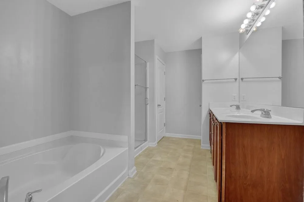 541 Woodland Park Terrace Lawrenceville, GA 30043