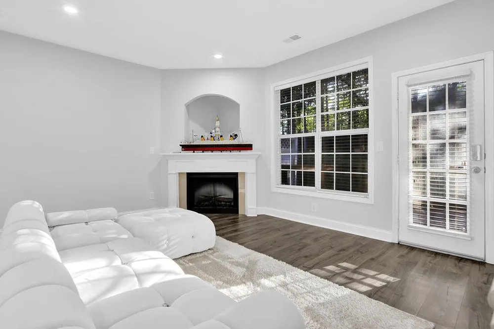 541 Woodland Park Terrace Lawrenceville, GA 30043