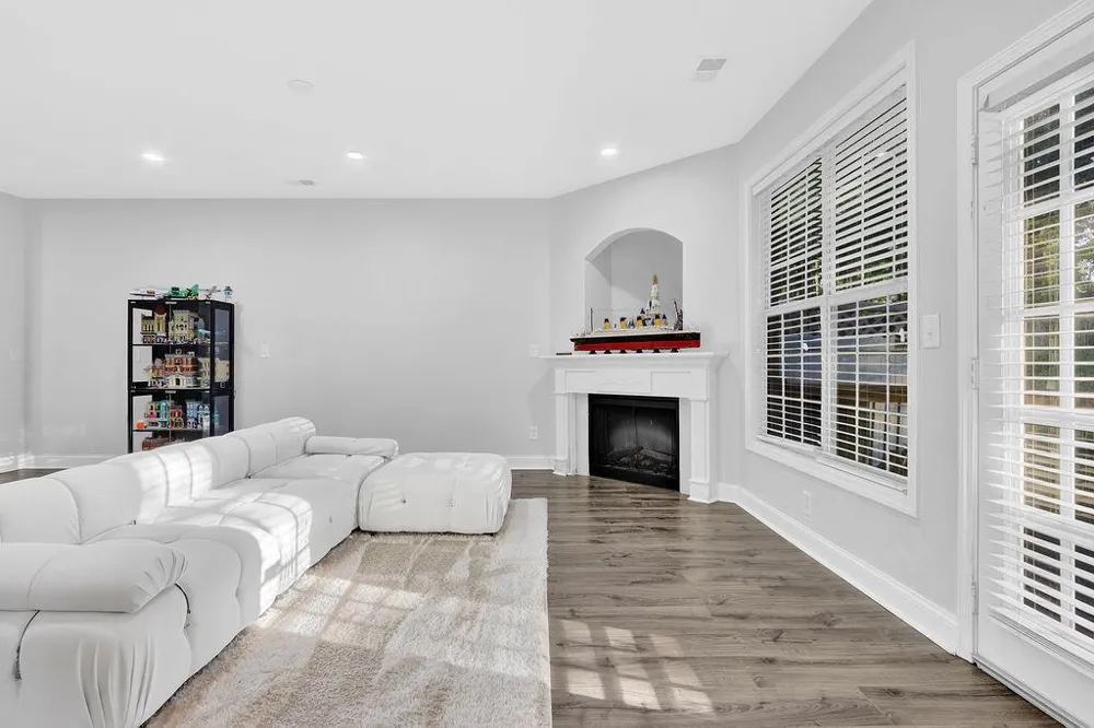 541 Woodland Park Terrace Lawrenceville, GA 30043