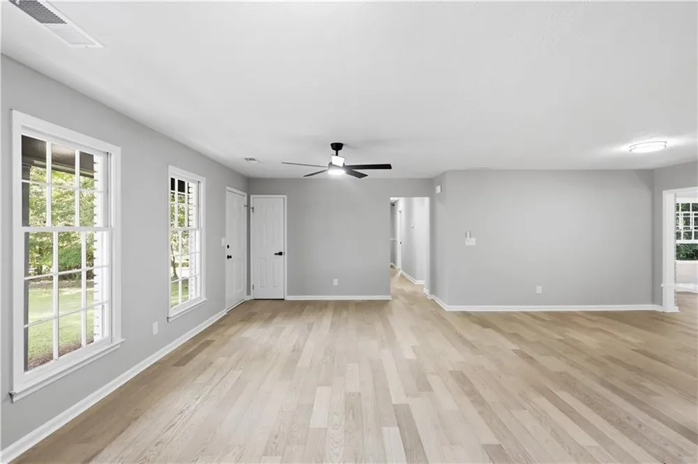 169 Robinhood Drive Newnan, GA 30263