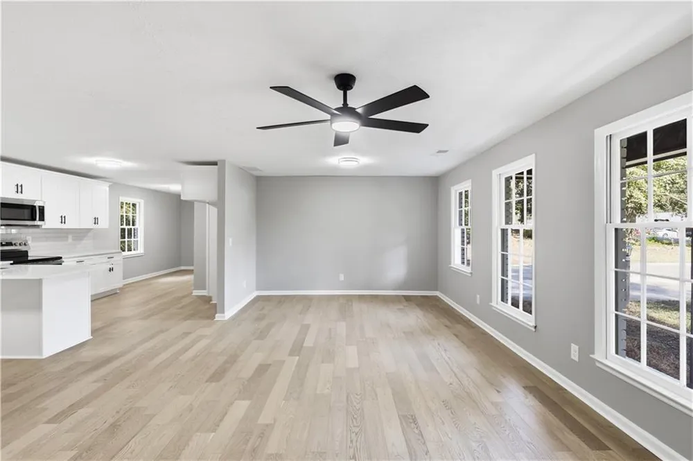 169 Robinhood Drive Newnan, GA 30263