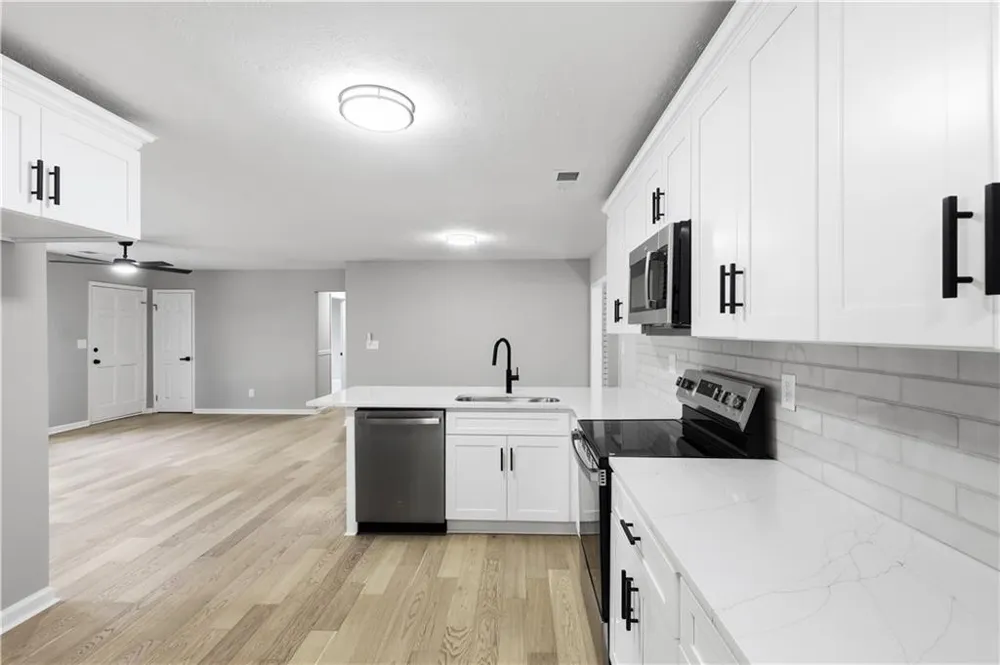 169 Robinhood Drive Newnan, GA 30263