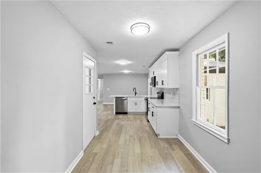 169 Robinhood Drive Newnan, GA 30263