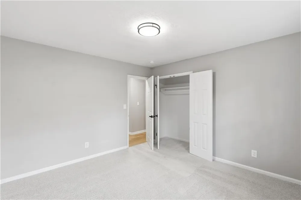 169 Robinhood Drive Newnan, GA 30263