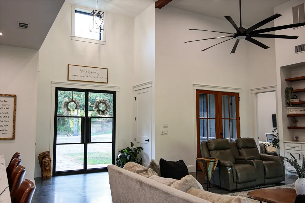 5541 Fm 1652 Grand Saline, TX 75140