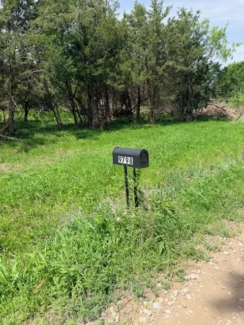 9798 County Road 146 Kaufman, TX 75142