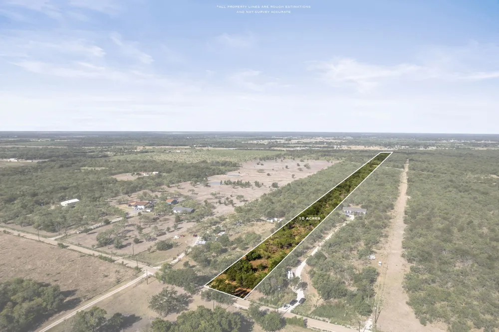 9798 County Road 146 Kaufman, TX 75142