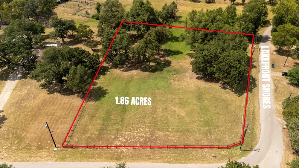 2301 Lakefront Shores Drive Athens, TX 75752