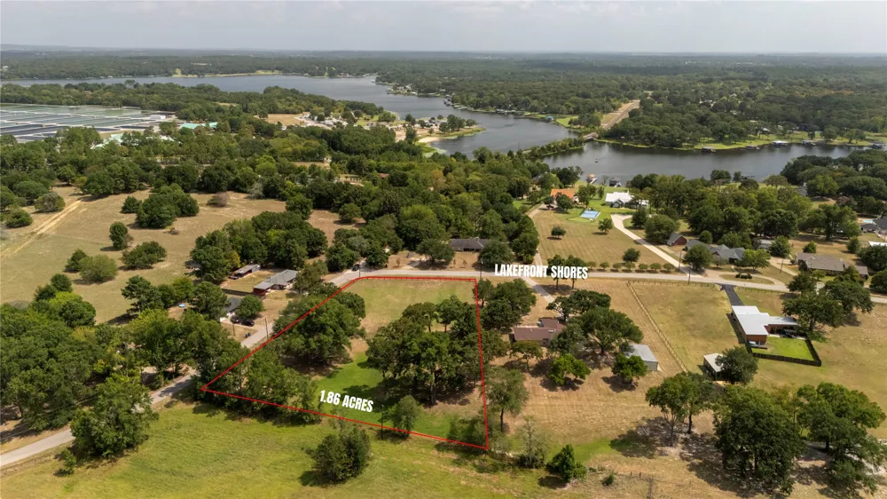 2301 Lakefront Shores Drive Athens, TX 75752