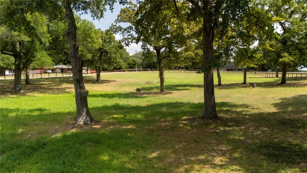 2301 Lakefront Shores Drive Athens, TX 75752