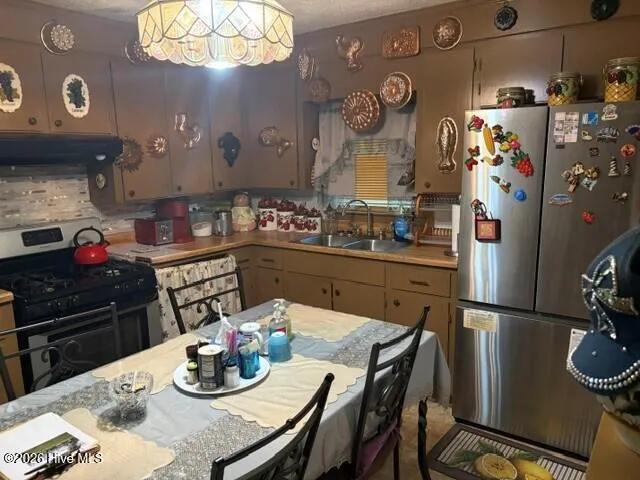 809 Meadow Road Colerain, NC 27924
