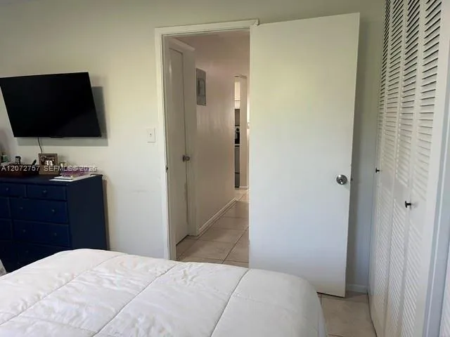 5610 NE 18th Ave #6 Fort Lauderdale, FL 33334