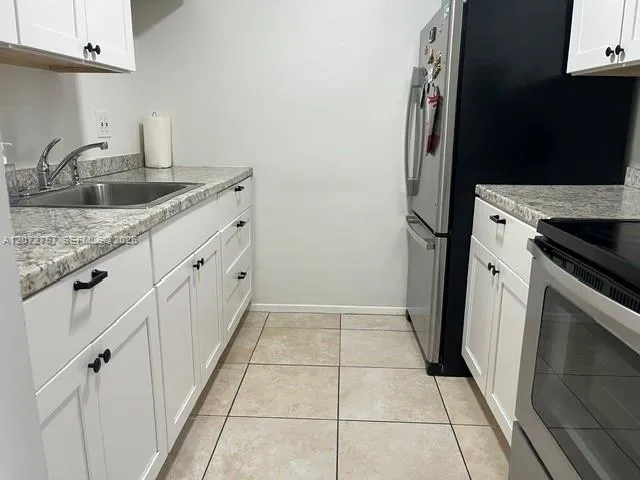 5610 NE 18th Ave #6 Fort Lauderdale, FL 33334