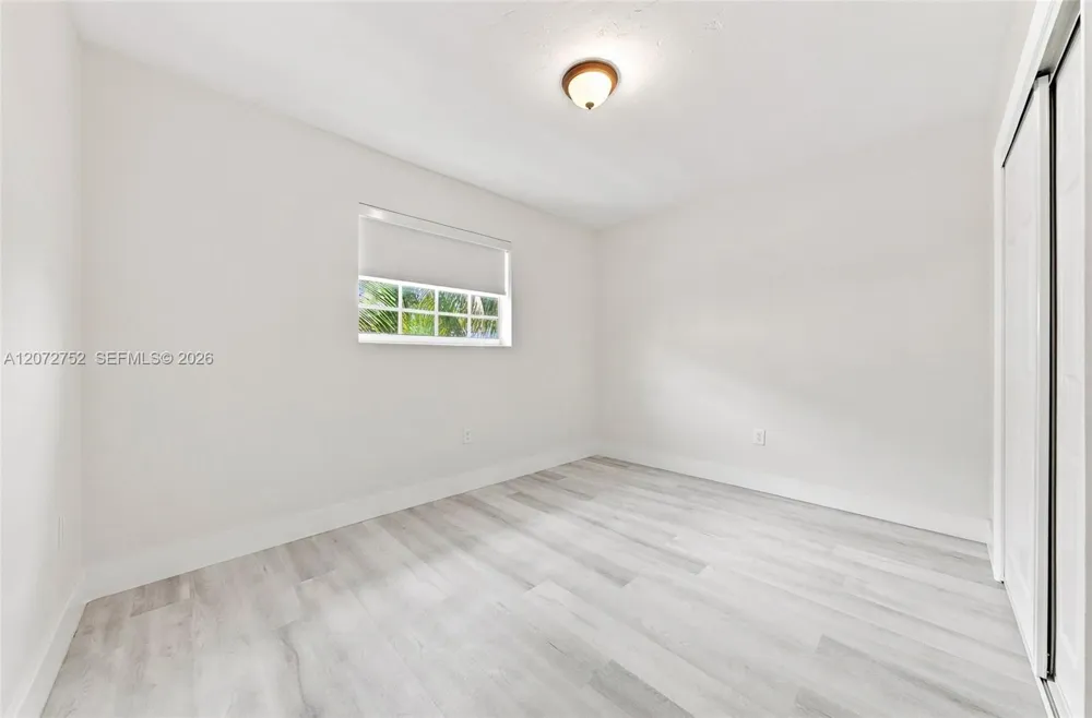 219 NW 10th Ave #APT #4 Miami, FL 33128