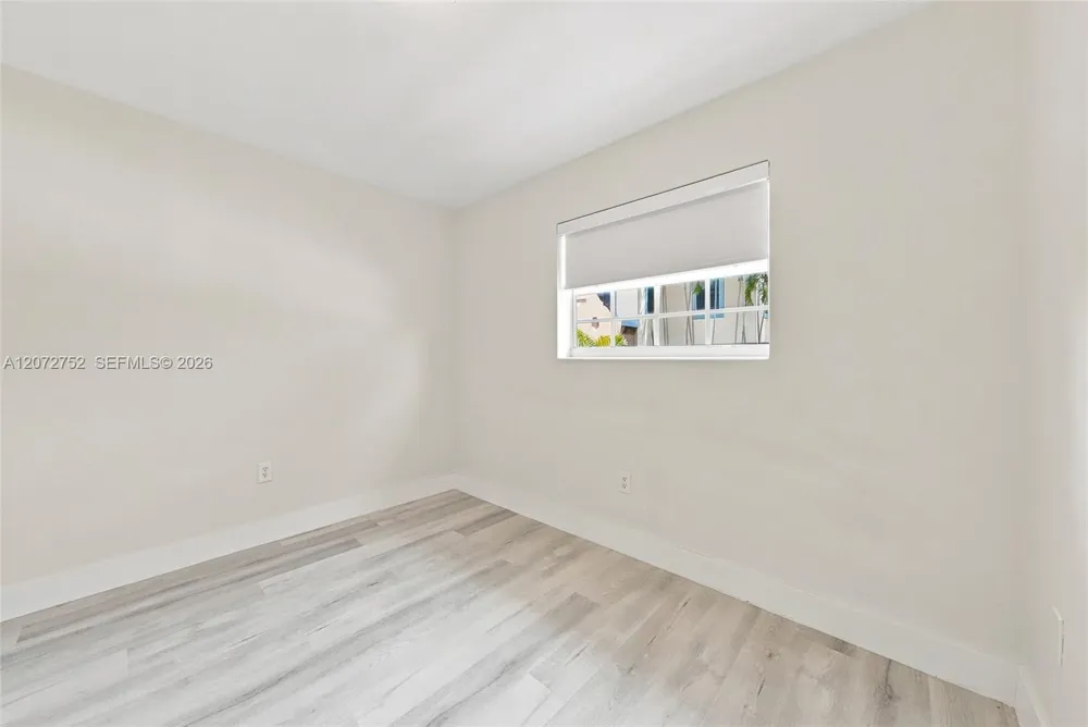 219 NW 10th Ave #APT #4 Miami, FL 33128