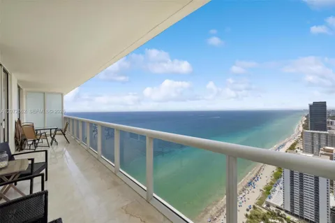 1830 S Ocean Dr #4303