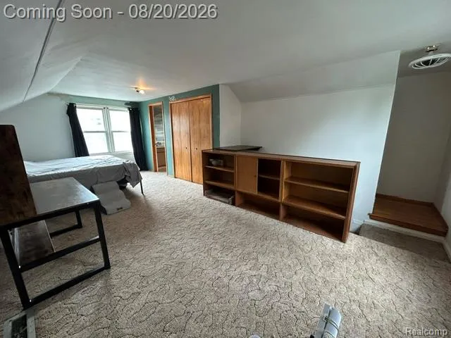 9976 Quandt Avenue Allen Park City, MI 48101