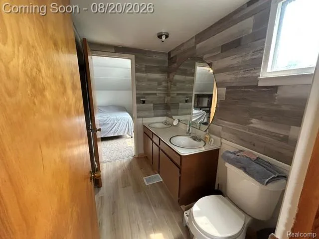 9976 Quandt Avenue Allen Park City, MI 48101