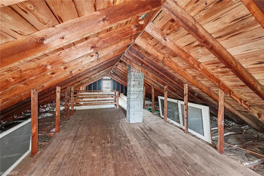 418 Felts Drive King, NC 27021