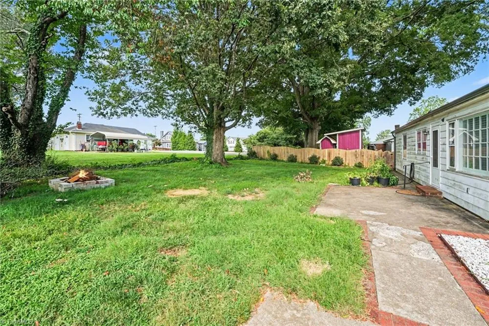 418 Felts Drive King, NC 27021