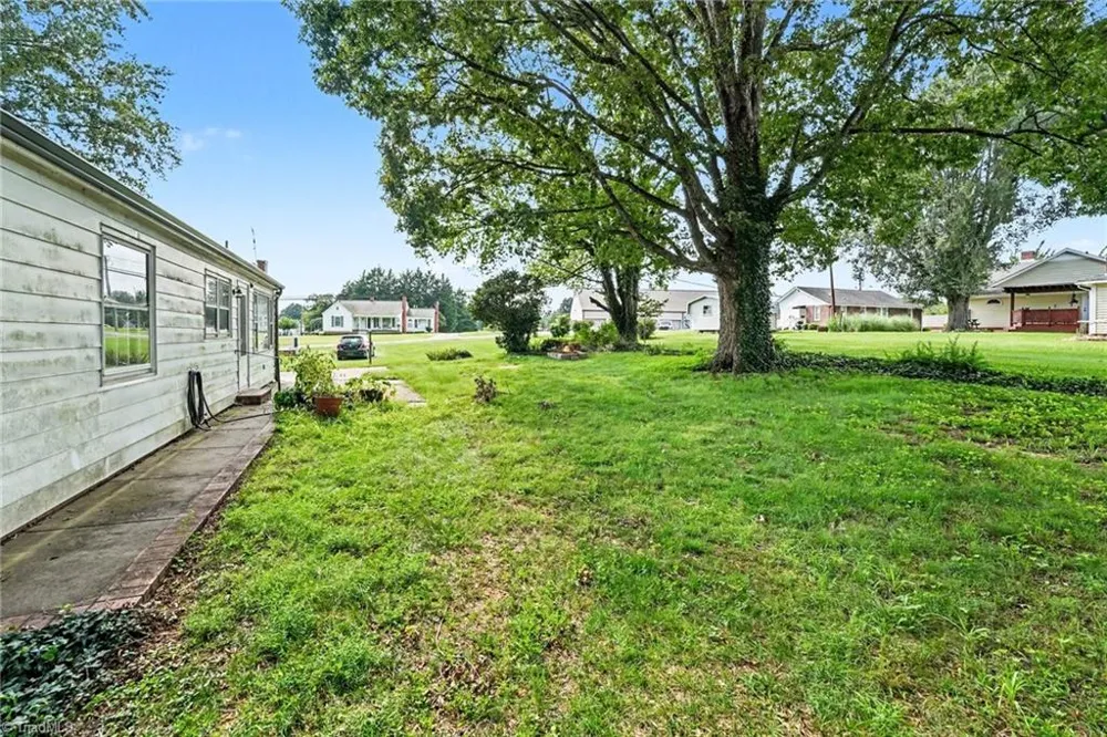 418 Felts Drive King, NC 27021
