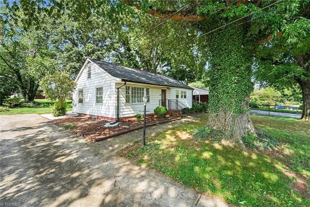 418 Felts Drive King, NC 27021