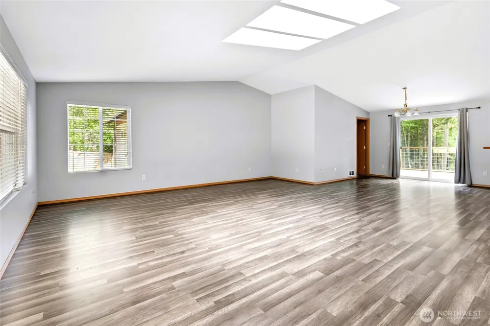 1671 Dickinson Avenue Shelton, WA 98584