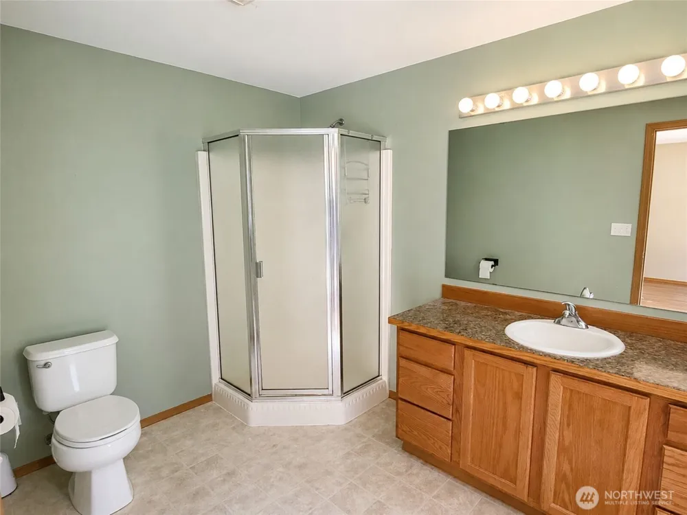 1671 Dickinson Avenue Shelton, WA 98584
