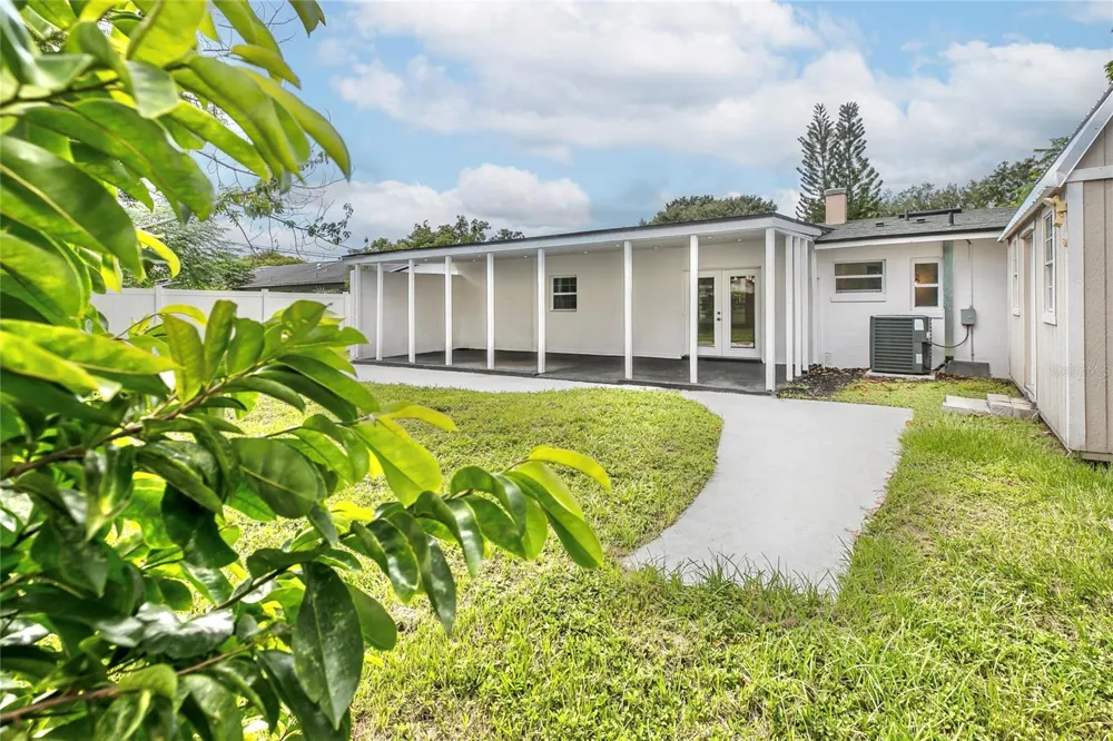 1842 PURITAN AVENUE Winter Park, FL 32792
