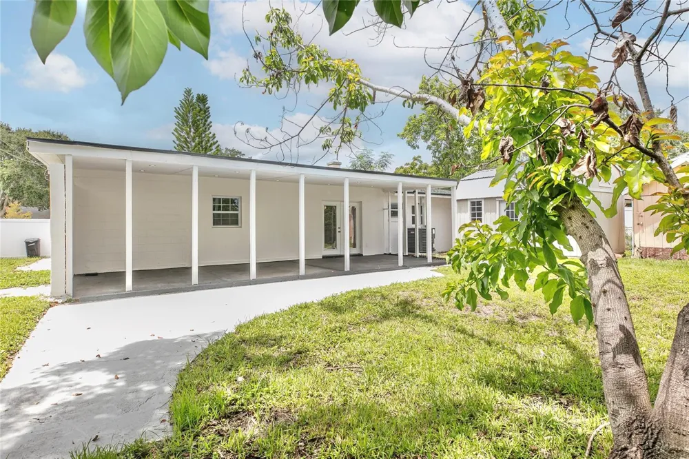 1842 PURITAN AVENUE Winter Park, FL 32792