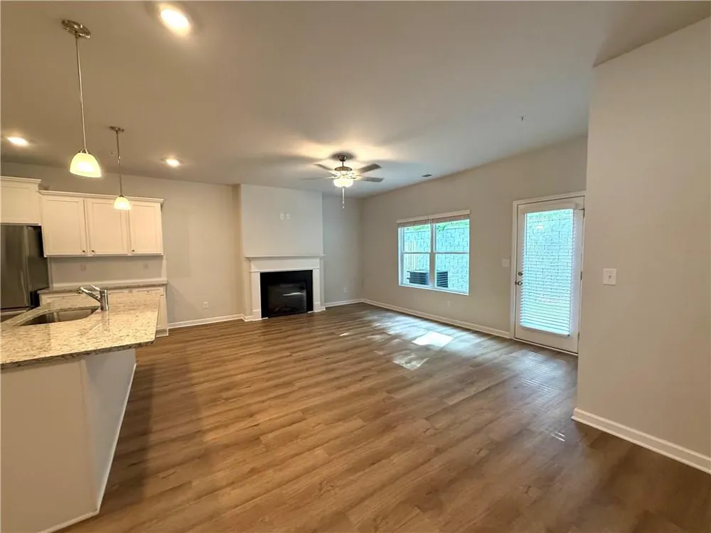 401 Lanier Circle Woodstock, GA 30189