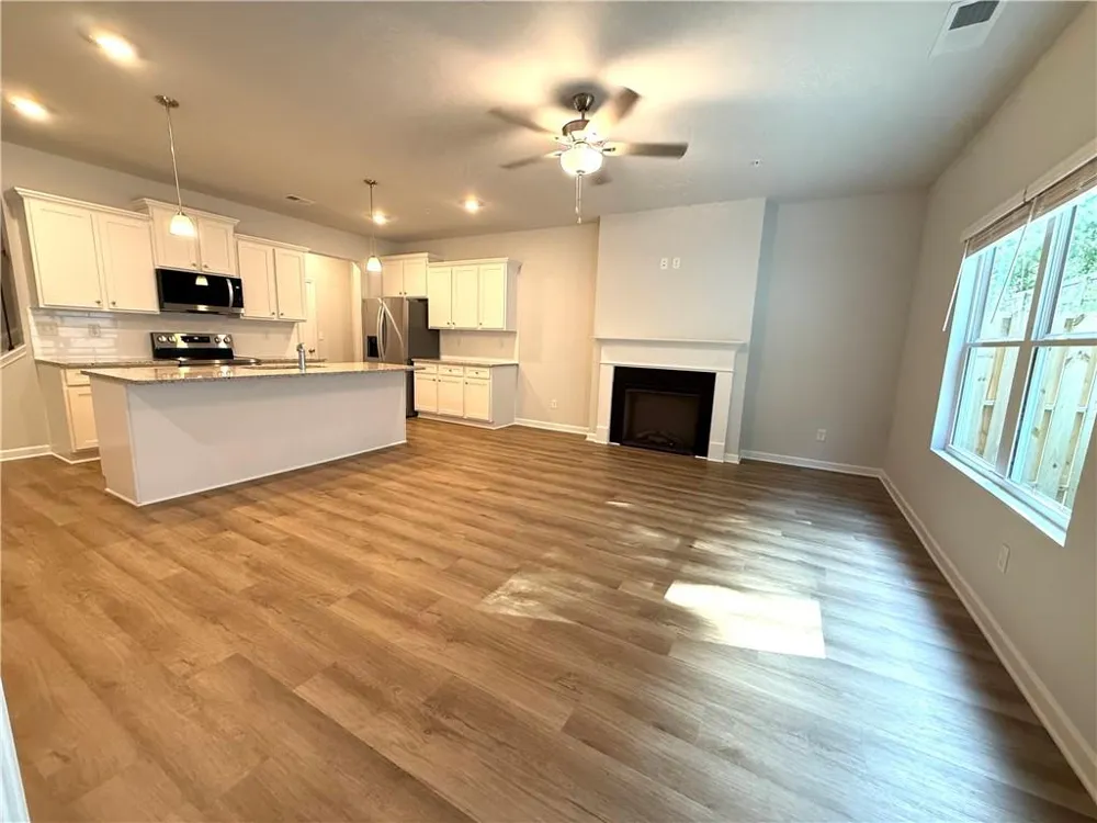 401 Lanier Circle Woodstock, GA 30189