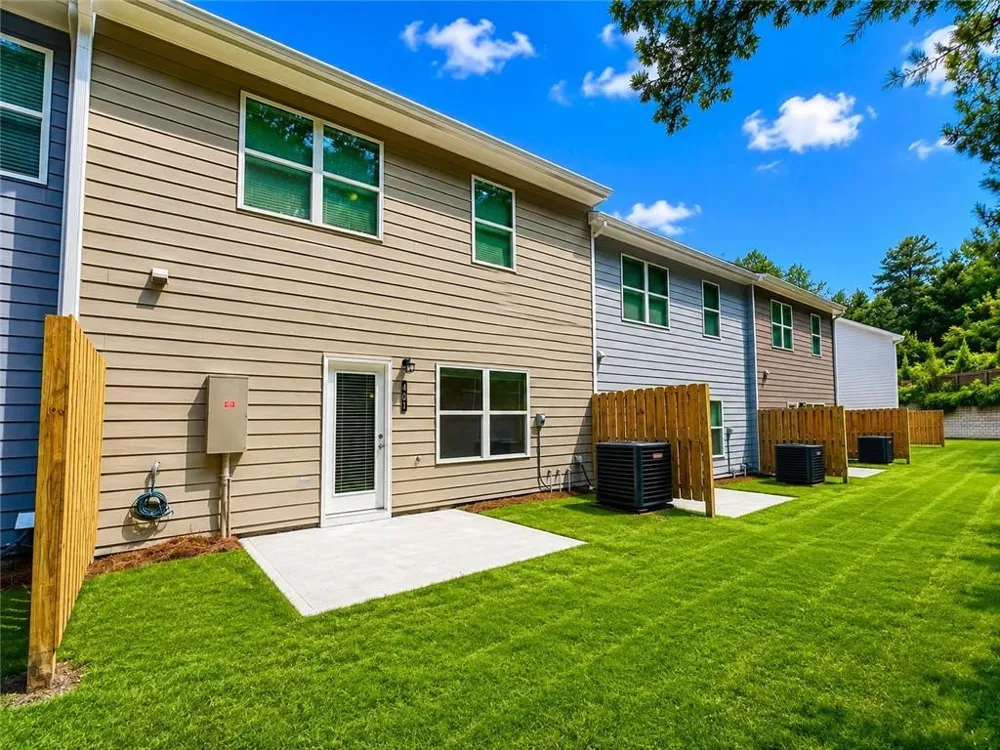 401 Lanier Circle Woodstock, GA 30189