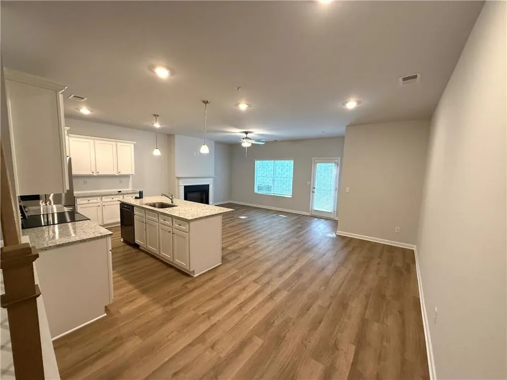 401 Lanier Circle Woodstock, GA 30189