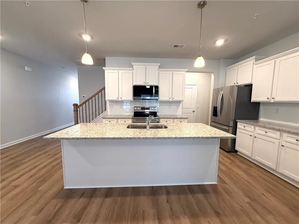 401 Lanier Circle Woodstock, GA 30189